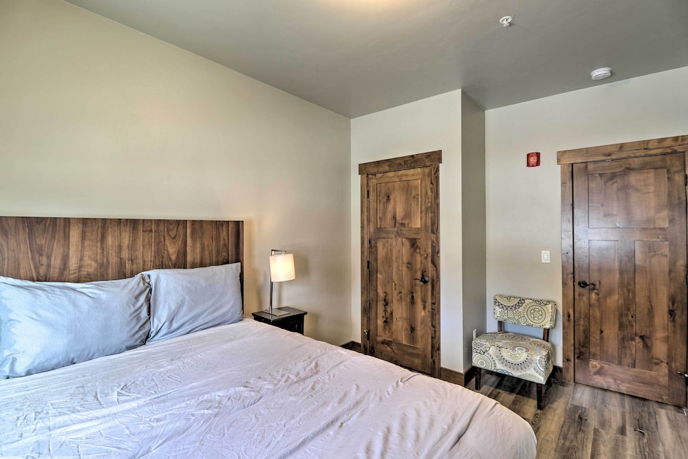 Montana Vacation Rental Fish Hike Ski — 4-Star Luxury Hotel in Columbia Falls, United States