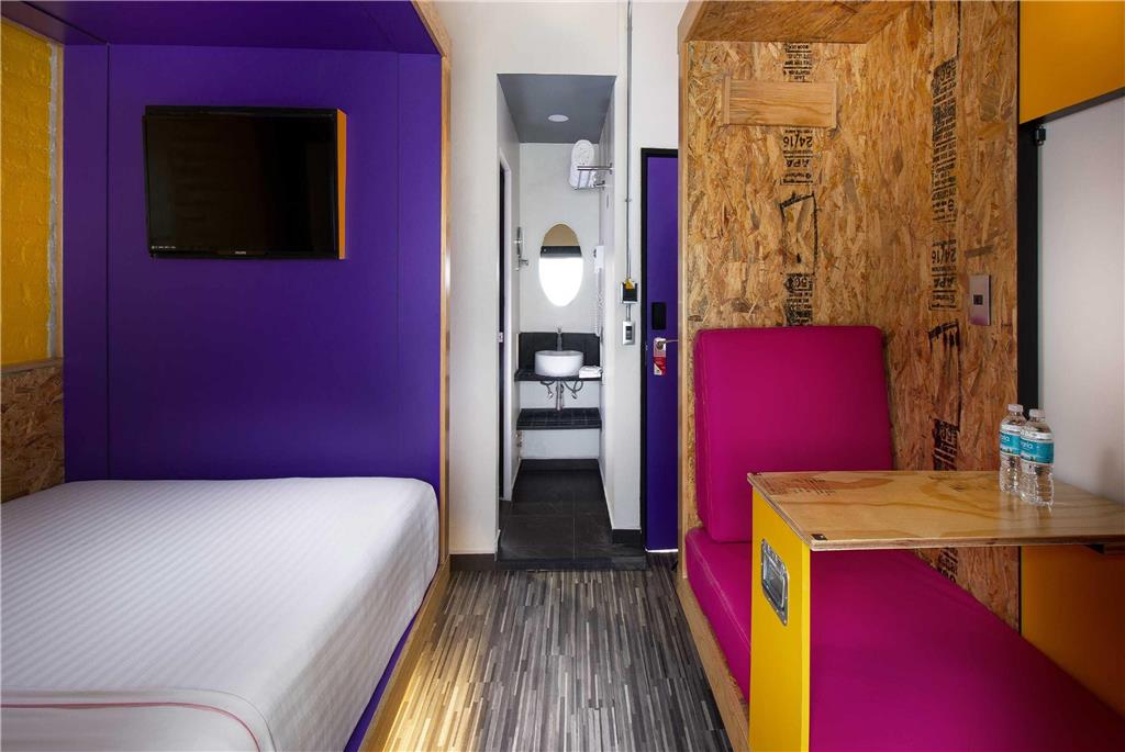 Guest room
