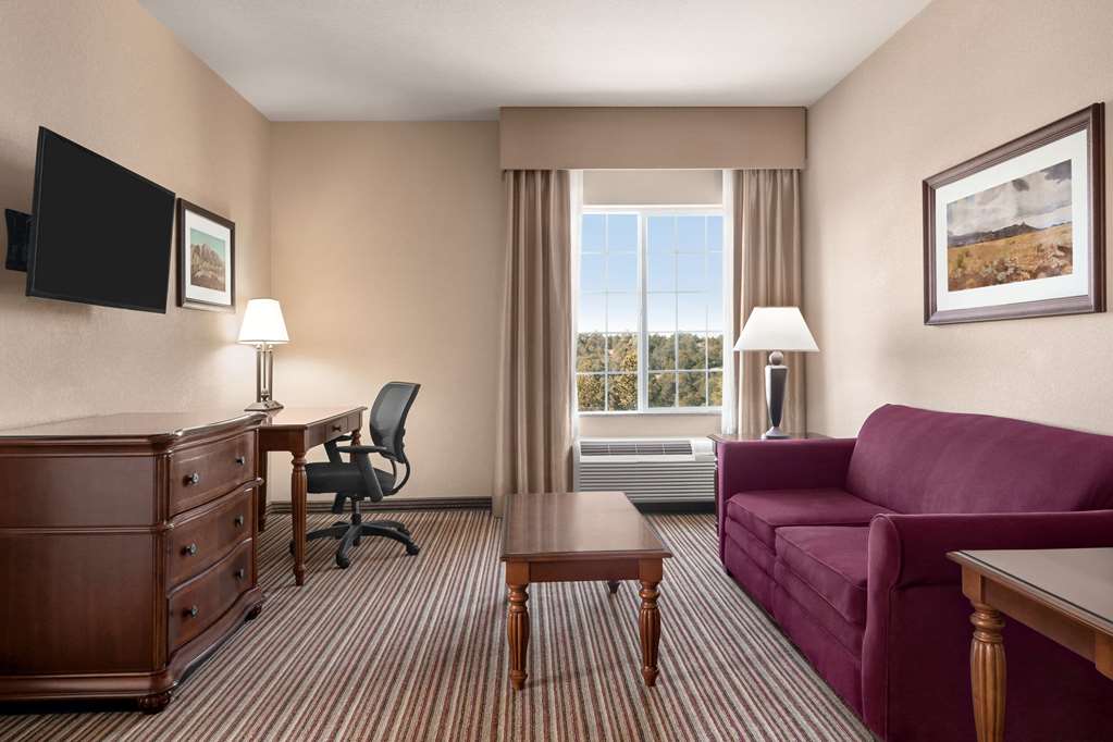 La Quinta Inn & Suites by Wyndham Trinidad - photo 26