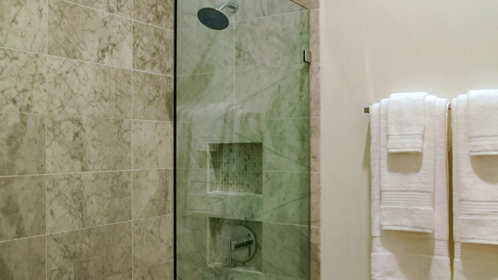 La Pensione Hotel - photo 17