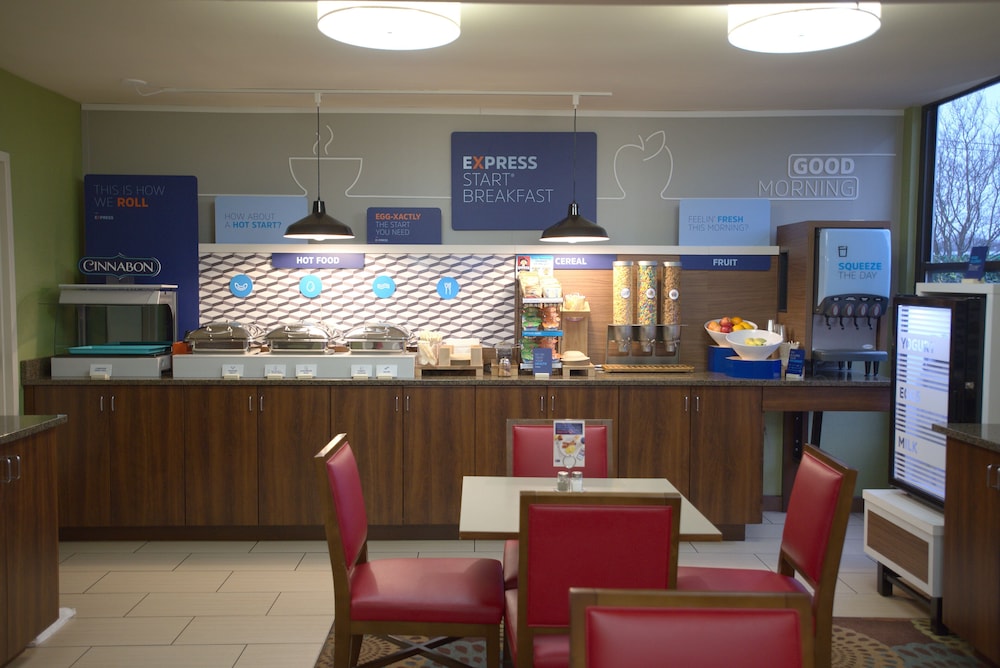 Holiday Inn Express Anderson by IHG - photo 24