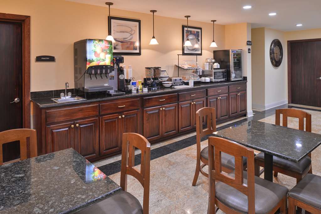 Americas Best Value Inn Tupelo Barnes Crossing - photo 25