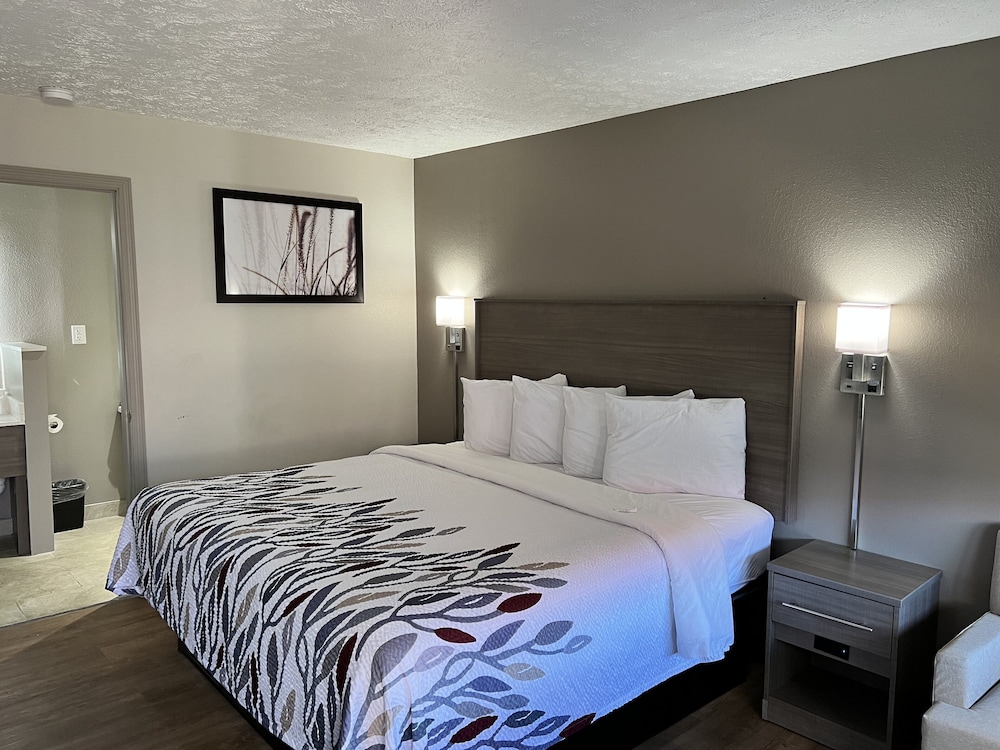 Deluxe Inn Georgetown - featured photo