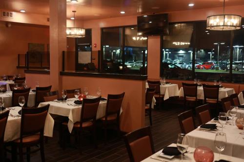 Travelers Inn Manteca - photo 12