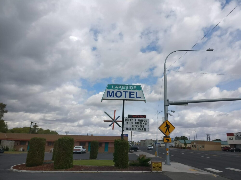Lakeside Motel - photo 14