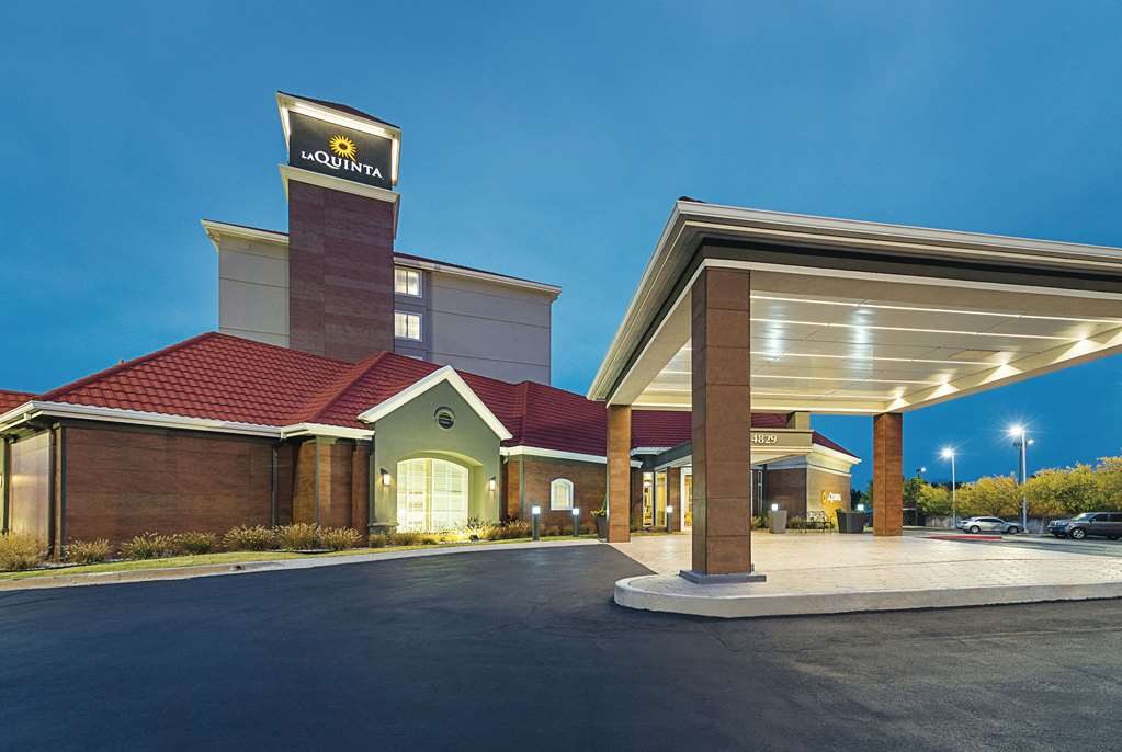 La Quinta Inn & Suites by Wyndham Oklahoma City NW Expwy - photo 5