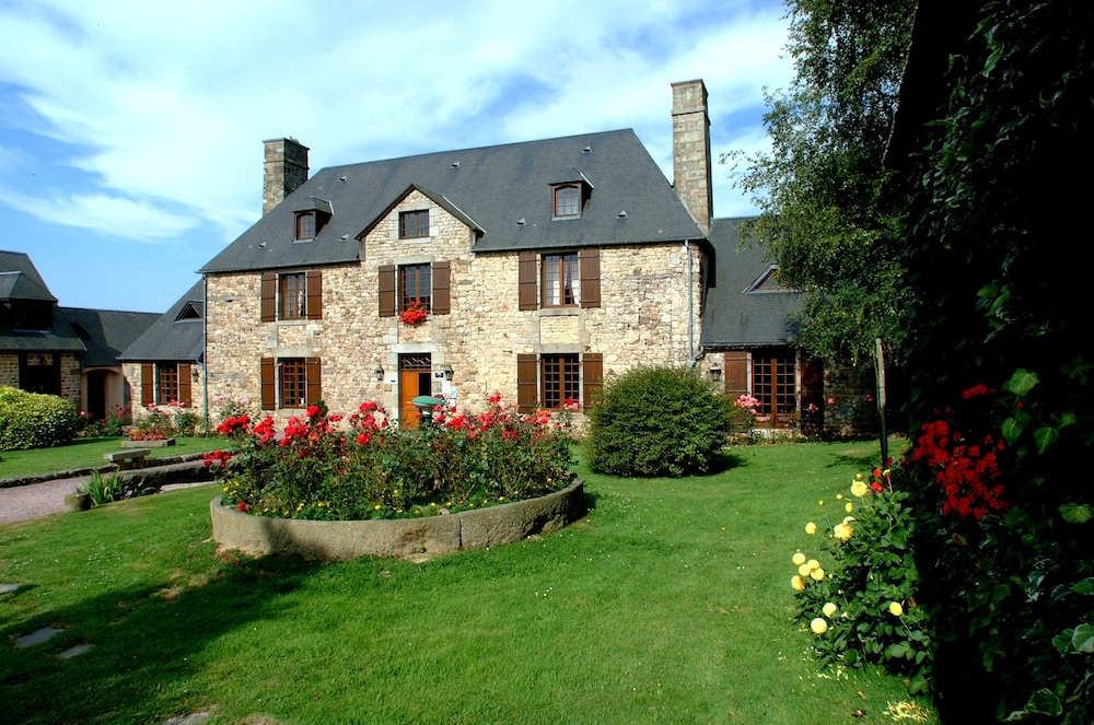 Logis Hôtel Restaurant Manoir De L'Acherie — hotel in Sainte-Cecile-Les-Vignes