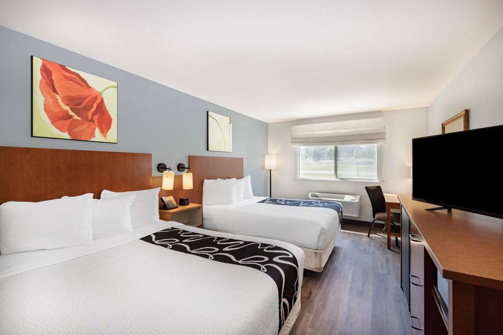 La Quinta Inn & Suites by Wyndham Helena - photo 12