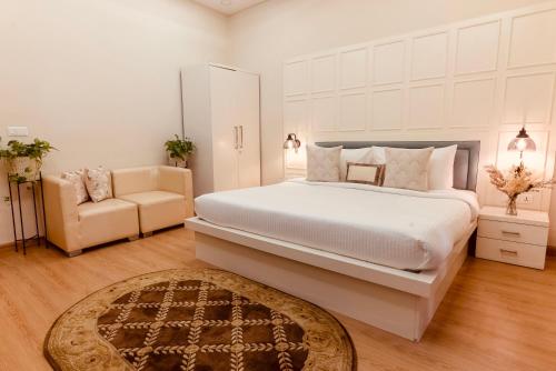 Silver Leaf Apartments