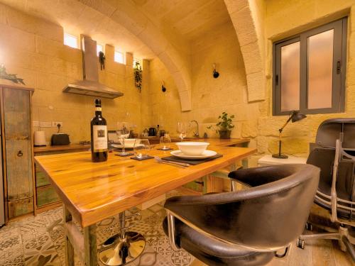 Roam Gozo The Bunker Stunning 1 Bed Farmhouse Condo Rare Find — 4-Star Luxury Hotel in Xewkija, Malta