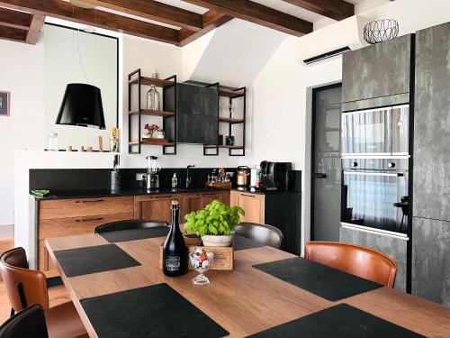 Casa di Alex Sirmione — 4-Star Luxury Hotel in Sirmione, Italy