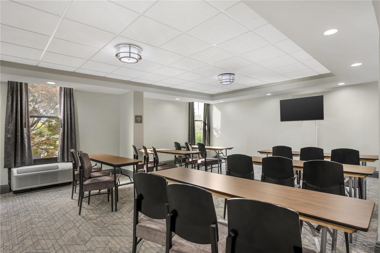 Best Western Plus Indianapolis NW Hotel - photo 30