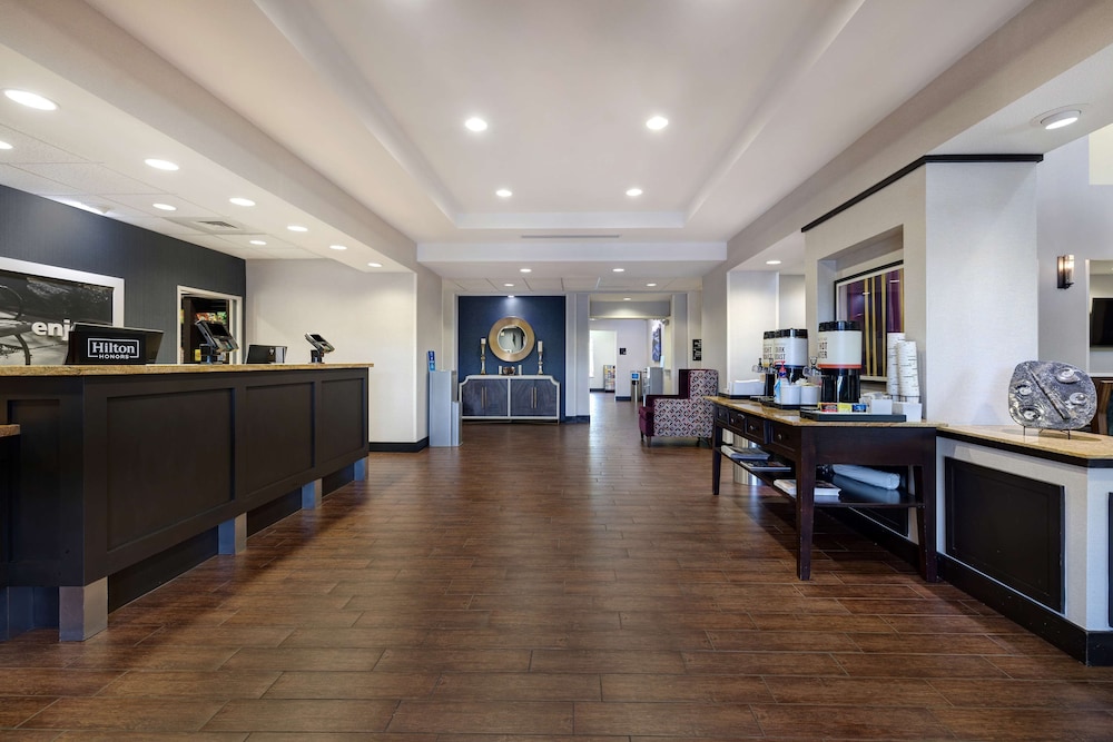 Hampton Inn & Suites San Luis Obispo - photo 8