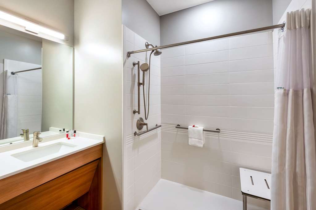 Microtel Inn & Suites by Wyndham Farmington - photo 11