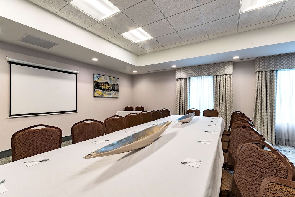 Hampton Inn Lockport Buffalo - photo 36