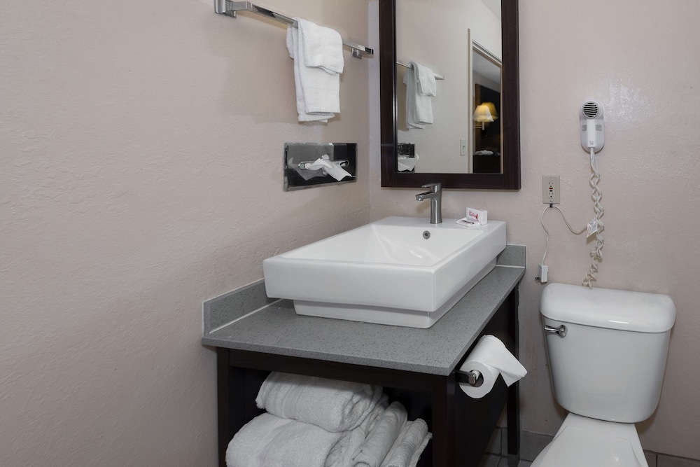 Red Roof Inn Valdosta University - photo 26