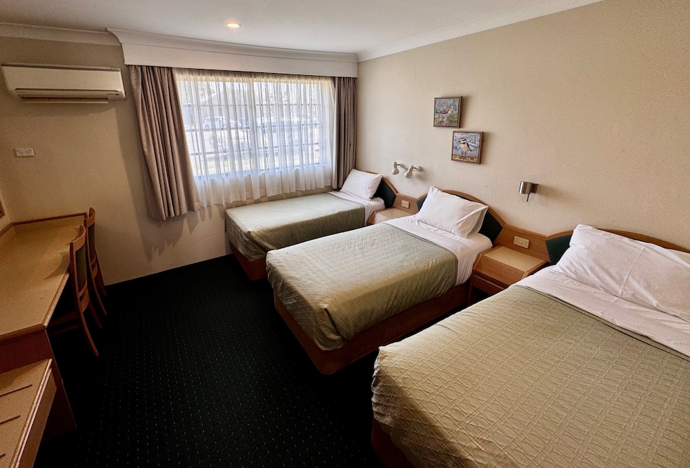 Colonial Terrace Motor Inn — hotel near Newcastle Airport
