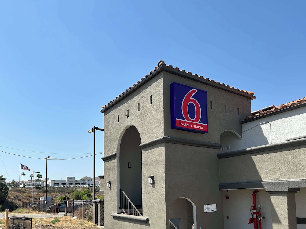 Motel 6 Lake Elsinore CA — hotel in Lake Elsinore