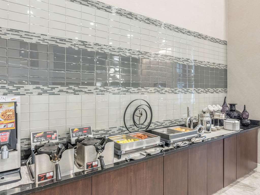 La Quinta Inn & Suites by Wyndham Denver Tech Center - photo 47