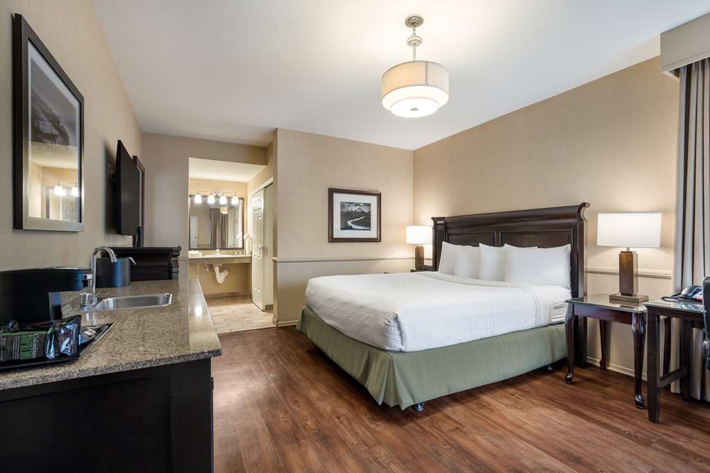 Best Western Corona Hotel and Suites - photo 16