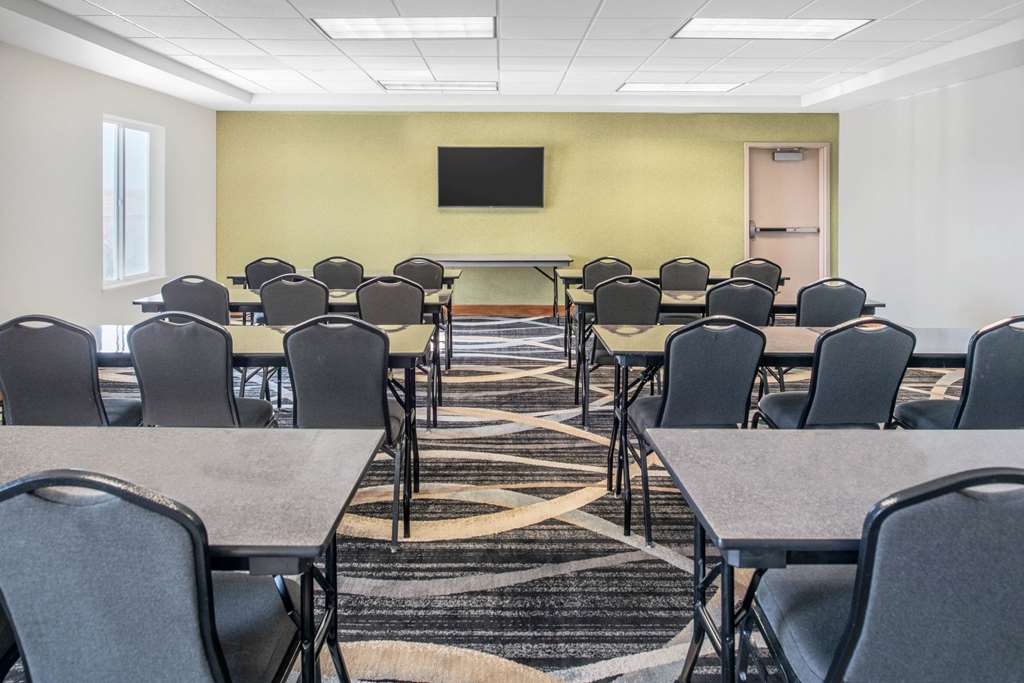 La Quinta Inn & Suites by Wyndham Moscow Pullman - photo 22