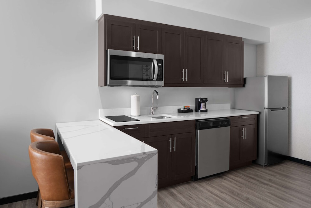 Homewood Suites by Hilton Charlotte Uptown First Ward - photo 21