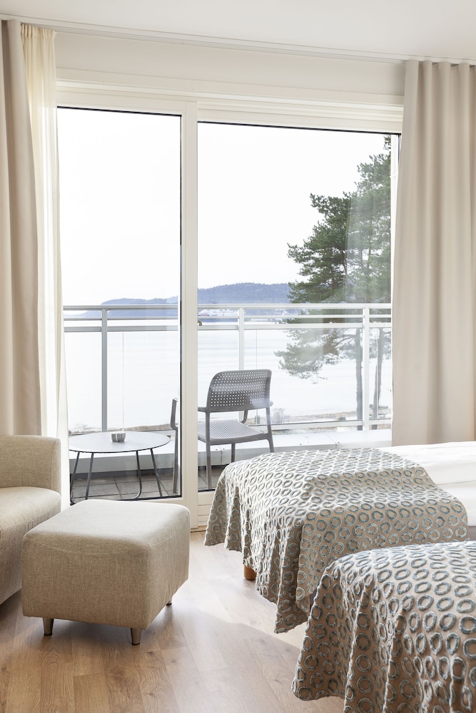 Rosfjord Strandhotell — Lyngdal