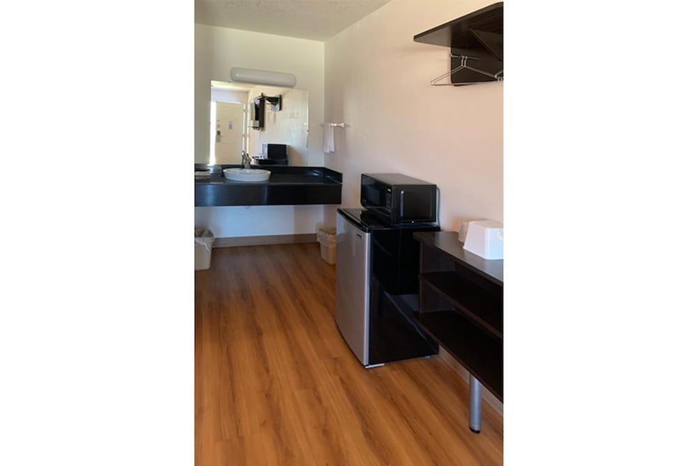 Motel6 Cameron MO - photo 15
