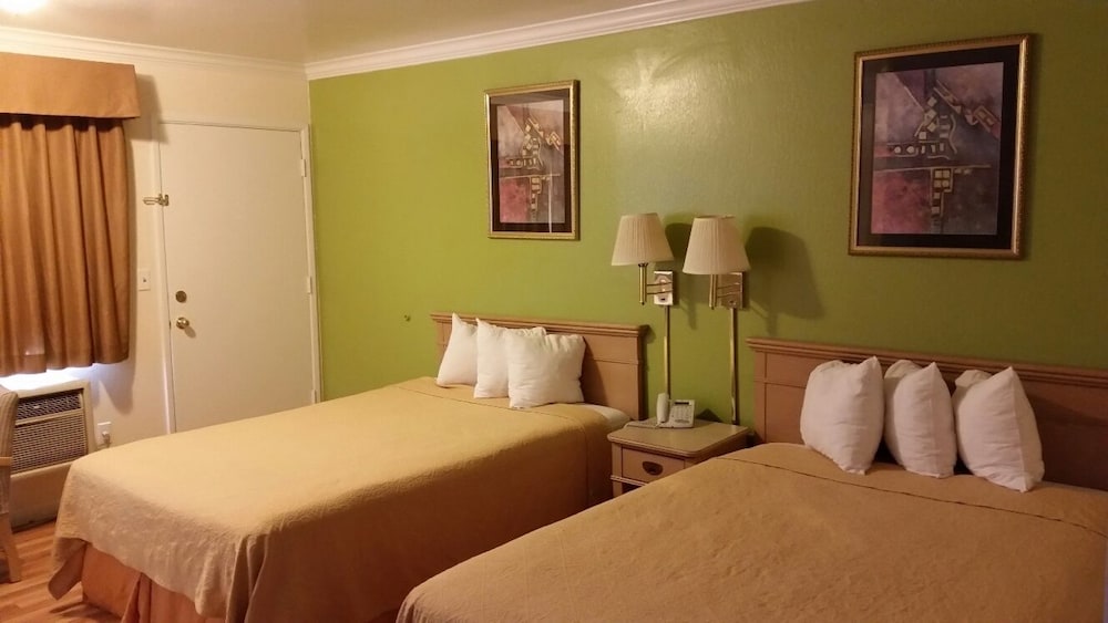 Kelseyville Motel - photo 5