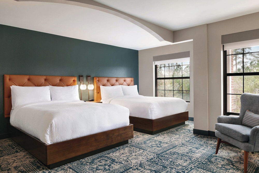 Four Points by Sheraton Raleigh Arena - photo 10
