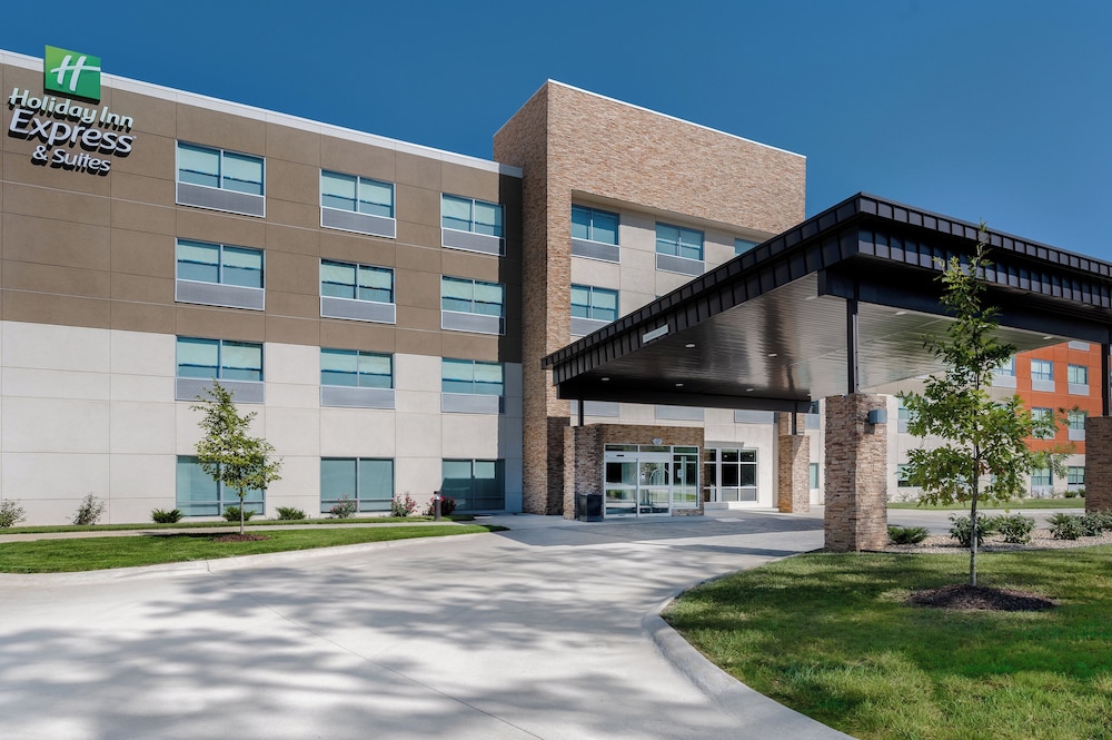 Holiday Inn Express and Suites Alton St Louis Area - photo 42