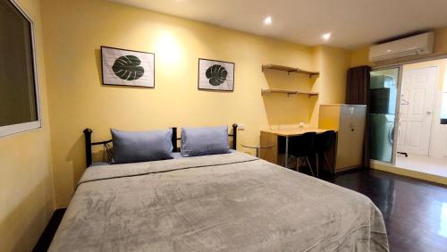 Silom room 1bedroom with 2 Kings bed for 4 persons