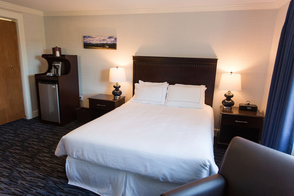 Capitol Plaza Hotel Montpelier Tapestry Collection by Hilton - photo 13