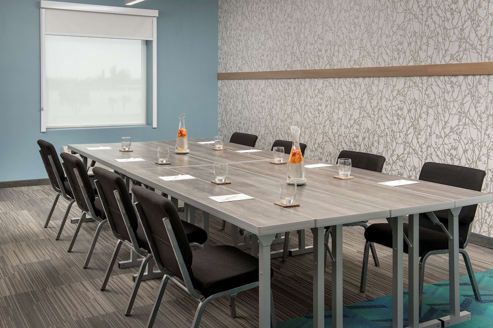 Home2 Suites by Hilton Miami Doral West Airport - photo 35