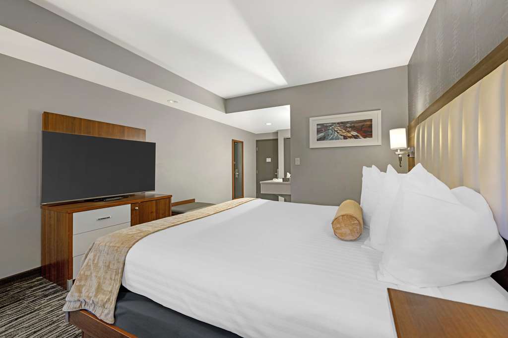 Best Western on the Avenue - photo 20