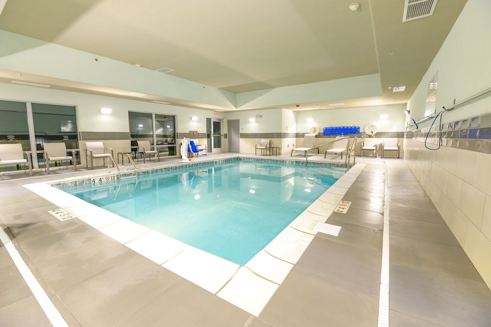 Holiday Inn Express & Suites Dayton East Beavercreek by IHG - photo 12
