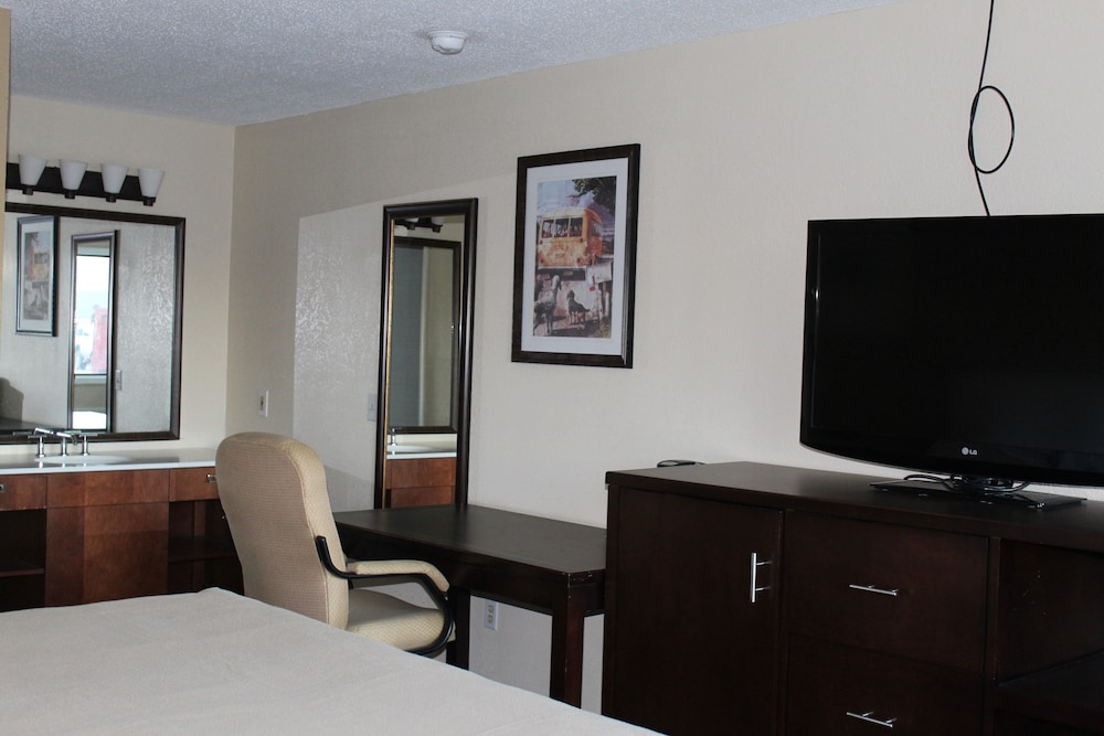 Grand Motel Inn and Suites of Reform AL - photo 3