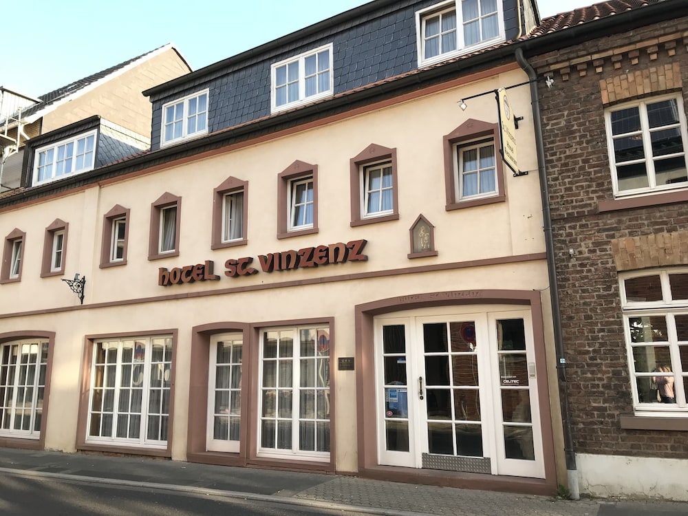 Hotel und Restaurant St. Vinzenz — hotel in Kerpen