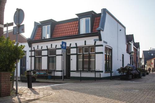 Oosterhouse — 4-Star Luxury Hotel in Zandvoort, Netherlands