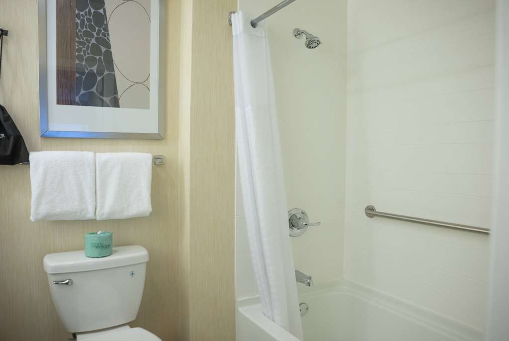 Hawthorn Suites BY Wyndham Erie - photo 27