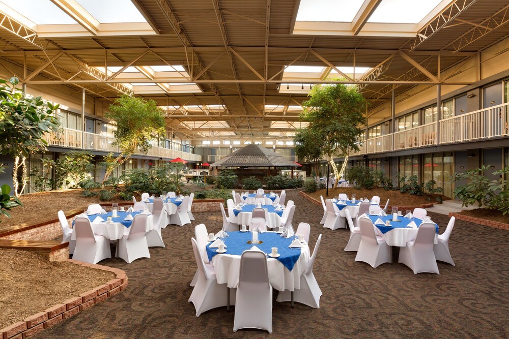 Ramada by Wyndham Clarion - photo 17