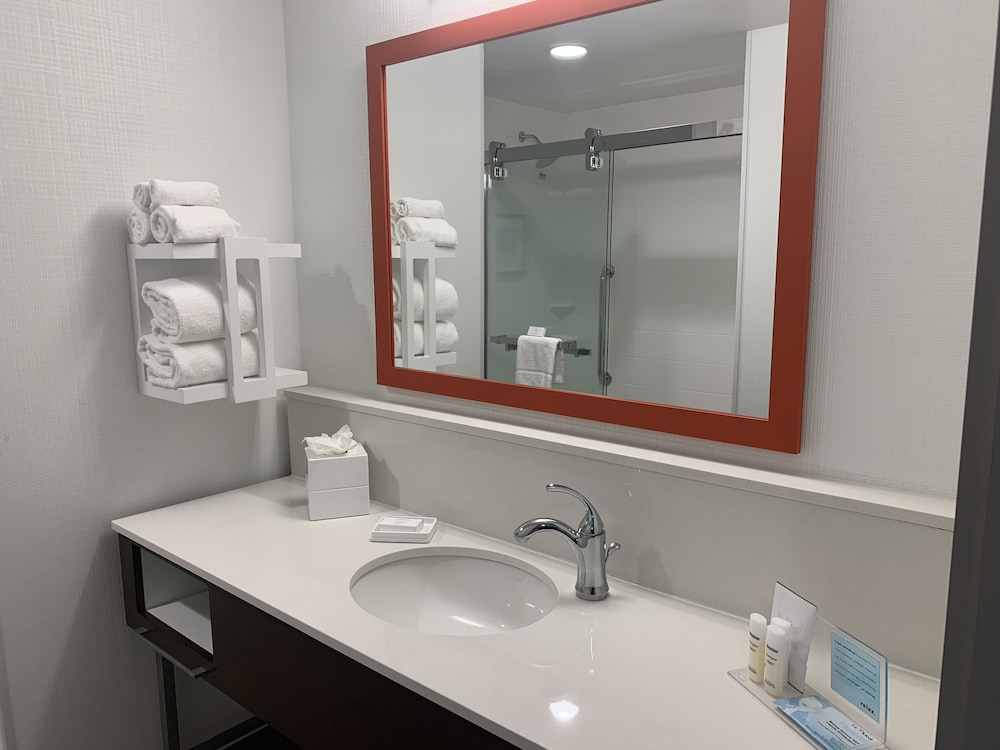 Hampton Inn & Suites Cedar Park North Austin - photo 17