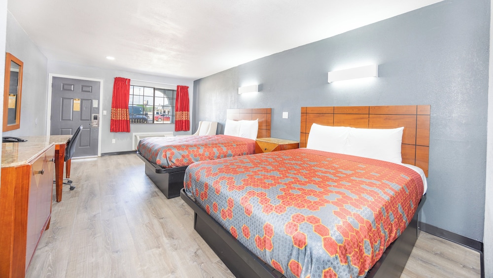 Executive Inn of Hondo - photo 8