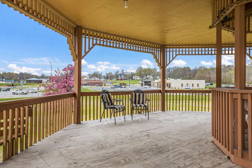 Econo Lodge Cameron - photo 5