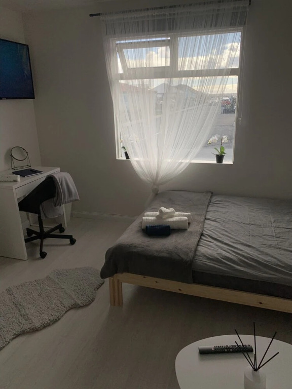 R J Guesthouse