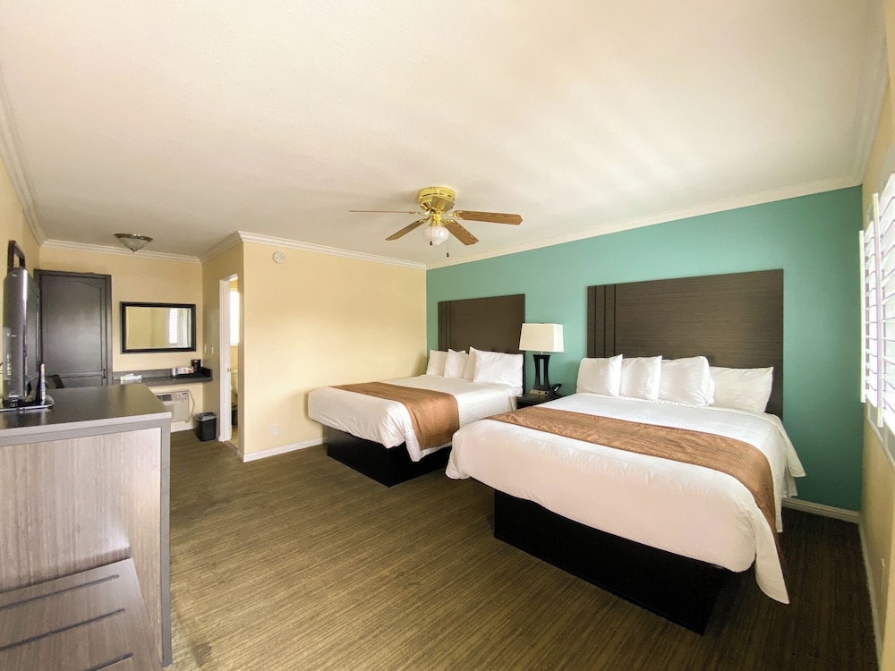 Rockview Inn and Suites - photo 16