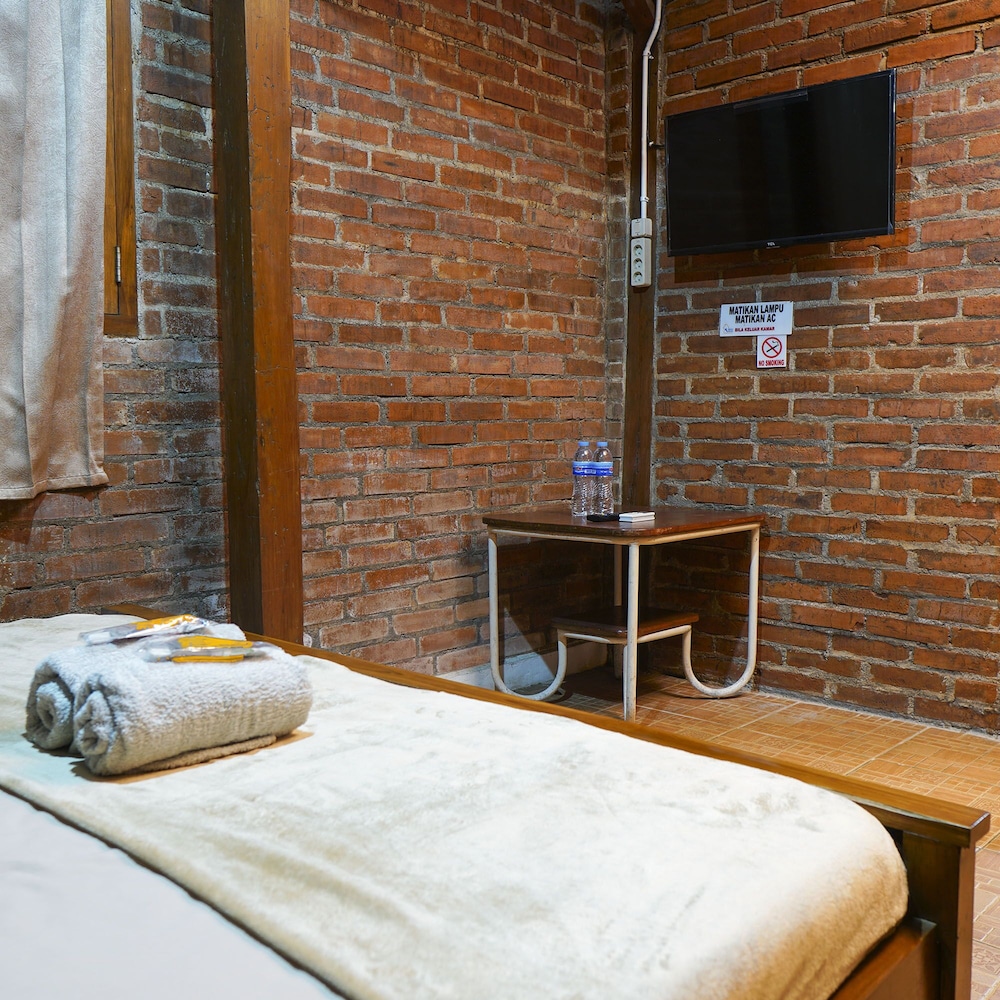 Djuragan Kamar Omahe Qoema 3 — hotel in Sewon