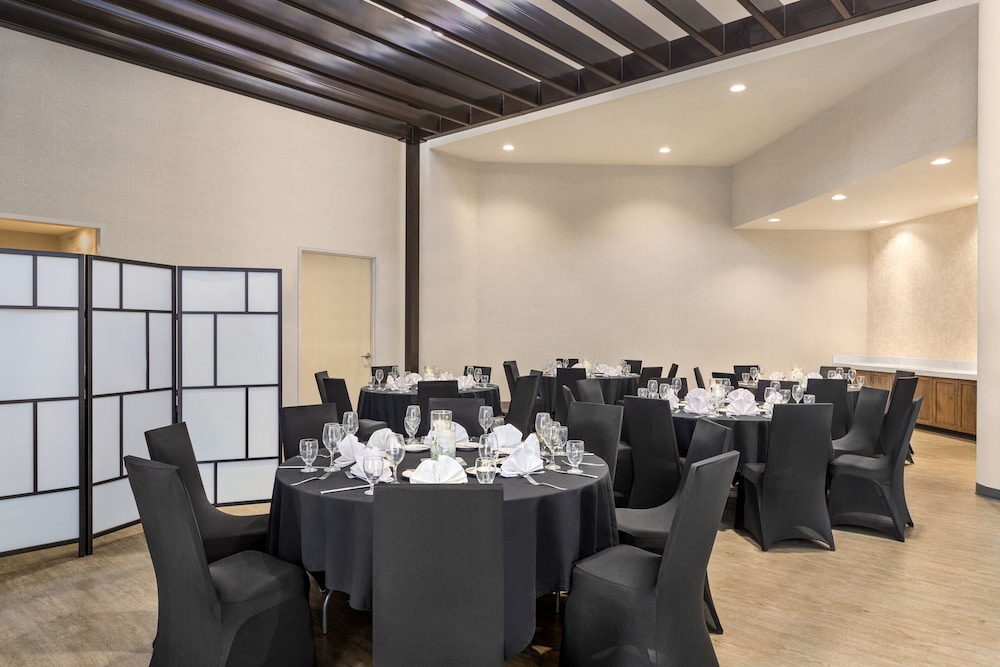 Holiday Inn Orlando International Airport by IHG - photo 96