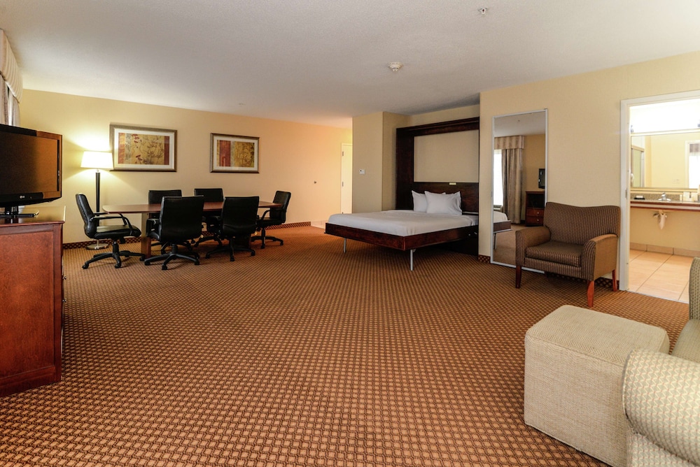 Hampton Inn & Suites Detroit Chesterfield Township - photo 25