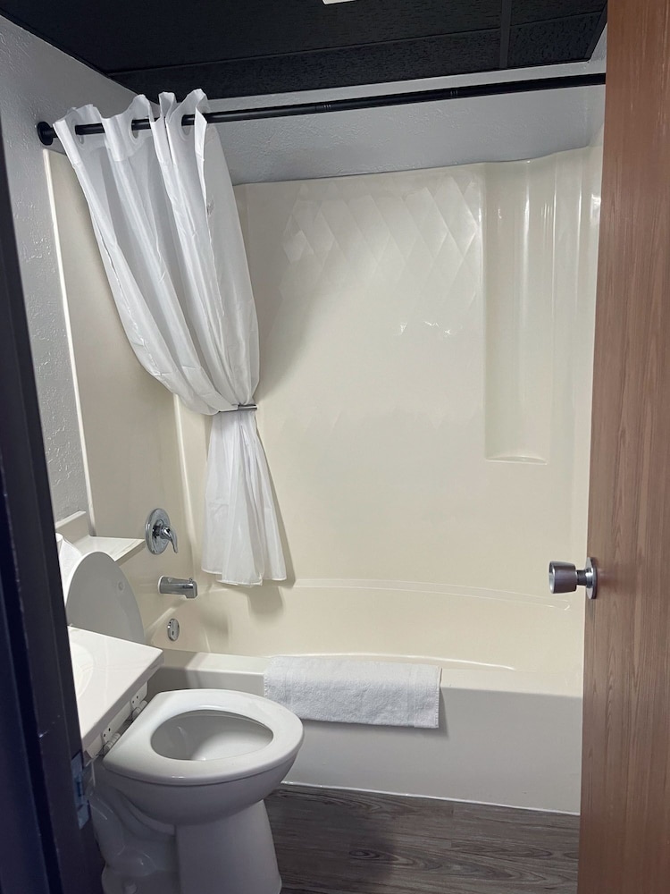 River Bend's Walleye Inn - photo 17